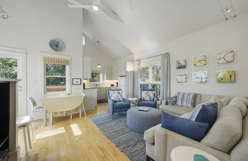 Seaside House | 2BD, 2 Kings, Renovated Home in Prime Seaside Location, 2 Adult Bikes!