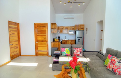 Uvita House | 2bdr Home in Uvita OROPENDOLA | Private Pool | Sea View