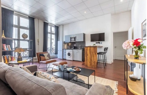 Champs-Elysees Apartment | 2bedroom in exclusive Champs Elysees