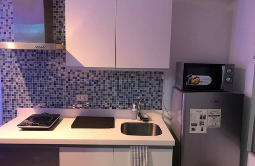 Paranaque Condo | 2Br Condo with Beach View in the City, Near Airport