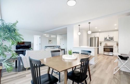 Aurora Highlands Apartment | 2BR Corporate Retreat Near D.C. & Airport