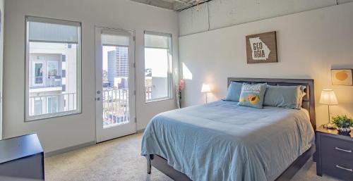 SoNo Apartment | 2BR Fully Furnished Apartment - Great location in Midtown apts