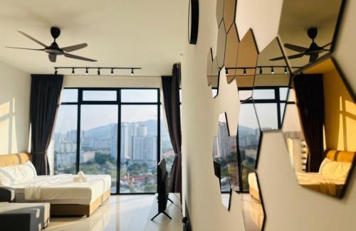 George Town Apartment | 2BR Georgetown Luxury Suite #RooftopPool #Beacon