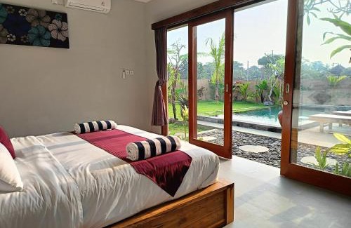 Kemenuh Villa | 2BR Ubud private pool kitchen