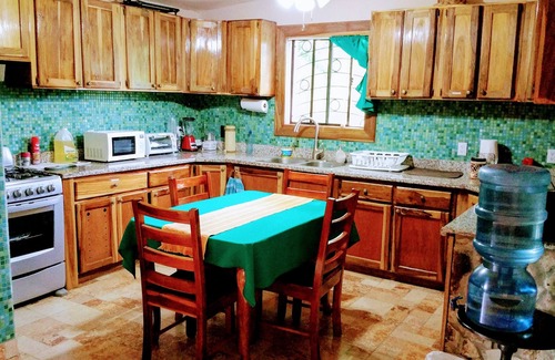 San Juan del Sur House | 2km from town fully equipped 2B/2B with Outdoor Jacuzzi and shared pool