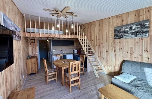 Jeux Apartment | 2nd floor, balcony, tv, ski locker, 30m², Alpe d'Huez