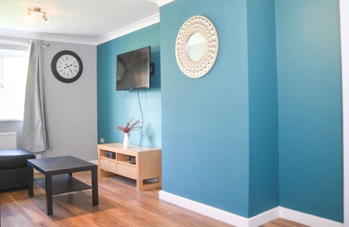Willenhall House | 2ndHomeStays-Willenhall -A Charming 3-Bedroom Home in West Midlands
