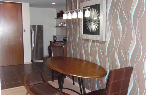 Lapu-Lapu Condo | 2New Lux. 2 BR Condo - 2 Pools, Gym, woow seaviews, Beach, Toursbehind Newtown