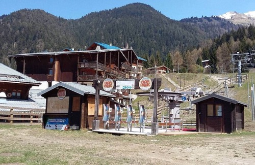 Valfrejus Apartment | 3/4 person apartment at the foot of the slopes in Valfrejus modane, cleaning included
