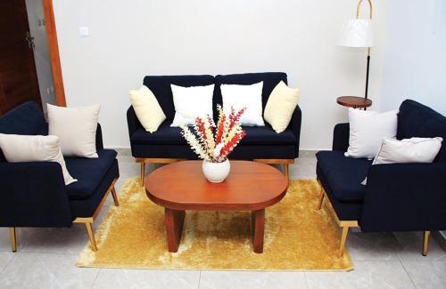Bingerville Apartment | 3 Appartements Indépendants - 1 ou 2 Chambres - Du Voyageur Solo au Groupe de 10 personnes - Résidence Calme, Proche Abidjan