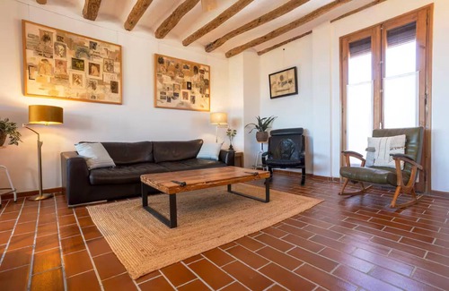 Barbera de la Conca House | 3-BD Gem in Hilltop Wine Village w/Amazing Views