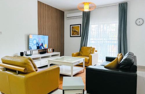 Belas Apartment | 3 Bed Apartment - Sleeps 6 - Free Parking