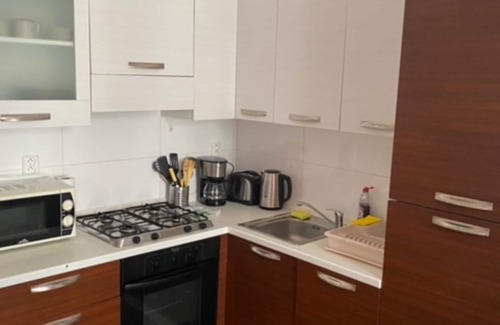Andel Apartment | 3 Bed Flat - Sleeps 10 - Pets - Smoking - Parking