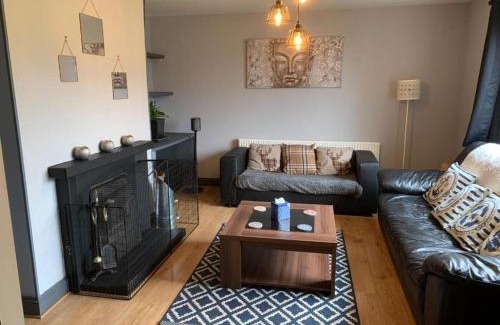 Badcall House | 3 Bed House - Sleeps 5 - Pets - Parking - Wifi