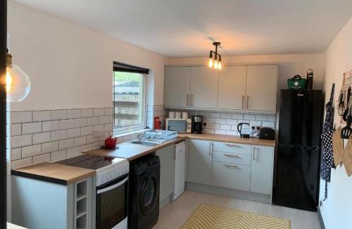 Badcall House | 3 Bed House - Sleeps 5 - Pets - Parking - Wifi