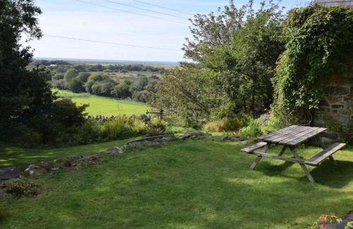Arthog House | 3 Bed in Arthog 66579