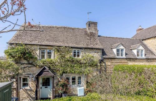 Bourton House | 3 Bed in Bourton-on-the-Water PTREE