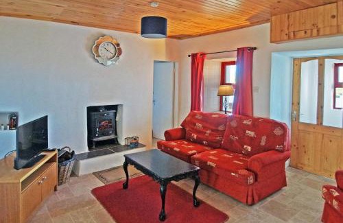 Roundstone House | 3 Bed in Roundstone oc-i234