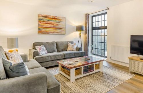 Rye Apartment | 3 Bed in Rye 90766