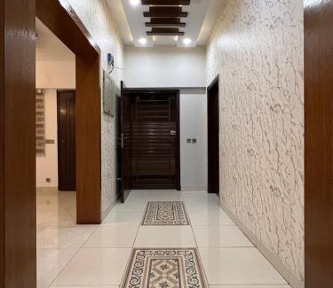 Karachi Apartment | 3 Bedded Luxurious Apartment Near Airport