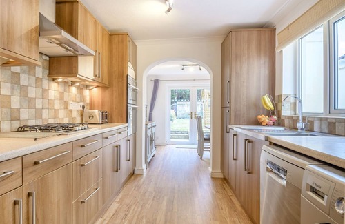Weston-super-Mare Cottage | 3 bedroom accommodation in Weston-Super-Mare