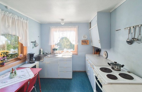 Vinnes House | 3 bedroom amazing home in Reksteren