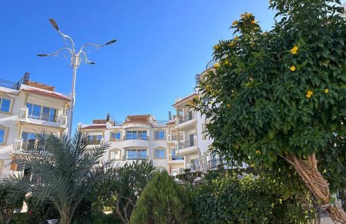 Ras Nasrani Apartment | 3-Bedroom Apartment on the Third Floor with 3 Balconies and lovely Pool View, Street View and Free Beach Access in Sharm Hills Resort