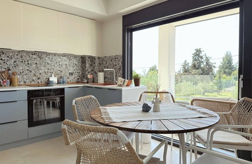 Nikita Apartment | 3-bedroom apartment in charming Nikiti just few steps from the sea