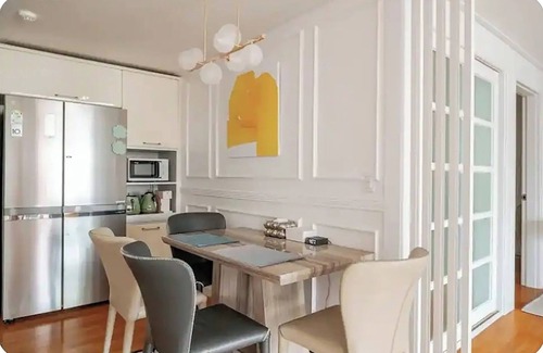 Nonhyeon-dong Apartment | 3-bedroom apartment in fabulous Seoul with big family. Enjoy your stay