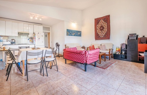 Can Carbonell House | 3 bedroom awesome home in Can Carbonell