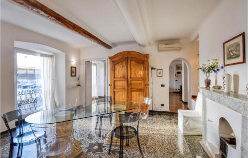 Pre Apartment | 3 Bedroom Cozy Apartment In Genova