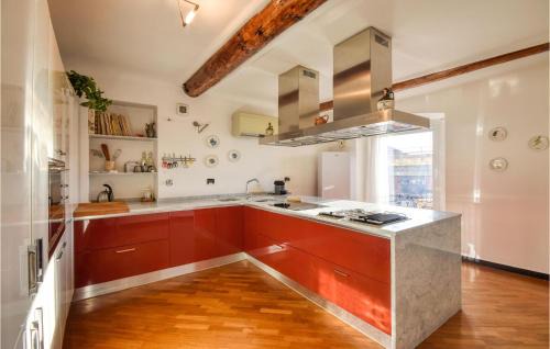 Pre Apartment | 3 Bedroom Cozy Apartment In Genova