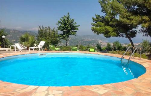 Poggi Apartment | 3 Bedroom Cozy Apartment In Imperia