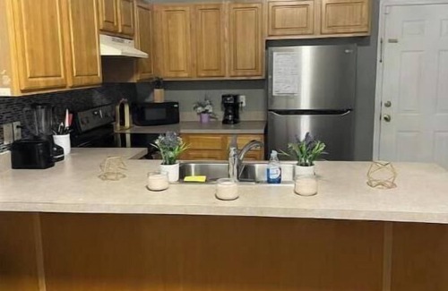 Lexington House | 3 Bedroom Cozy Home