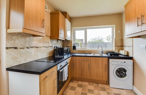 Wigan House | 3 Bedroom Home. Home Working. Free Parking. Garden. Wigan