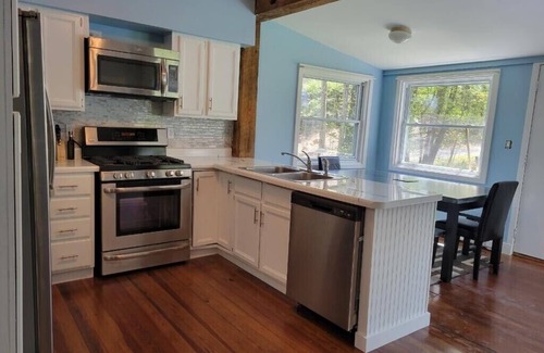 Town of Grafton House | 3 bedroom home steps away from beach/lake