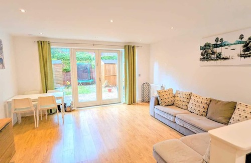 Camberwell House | 3 bedroom house in Camberwell