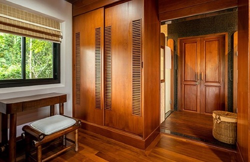 Nai Harn Villa | 3-Bedroom Lake View Pool Villa for Rent in Naiharn Beach, Phuket
