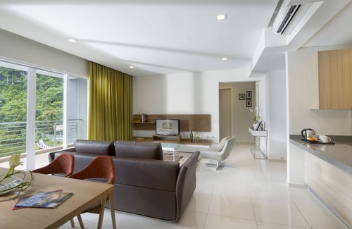 Hulu Kinta Apartment | 3 Bedroom Lakeview Premier Suite #8