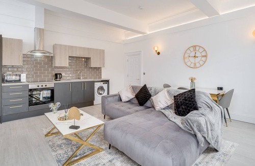 Wakefield Apartment | 3 Bedroom Luxury Apartment
