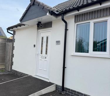 Cribbs Causeway House | 3 bedroom luxury bungalow