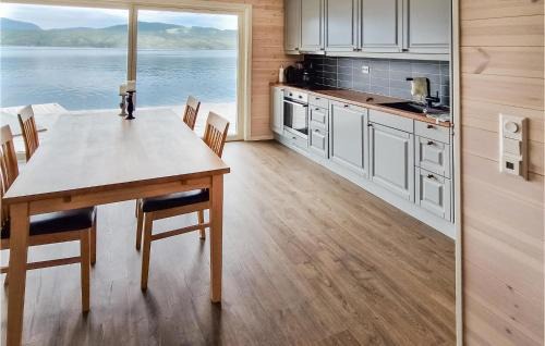 Os House | 3 Bedroom Nice Home In Os