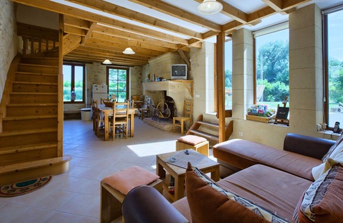 Soussac House | 3 bedroom old stone house in the heart of a wildlife reserve