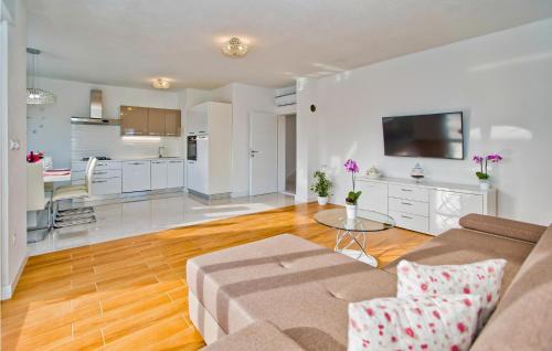Bogomolje House | 3 Bedroom Stunning Home In Bogomolje