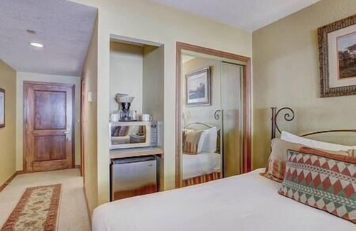 Beaver Creek Resort | 3 Bedroom Suite @ The St. James Place Beaver Creek
