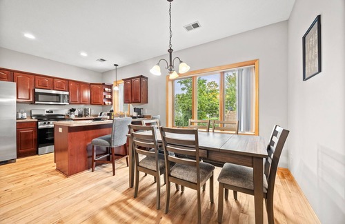 Longfellow House | 3-bedroom townhome with king beds two car attached garage two pull out couches