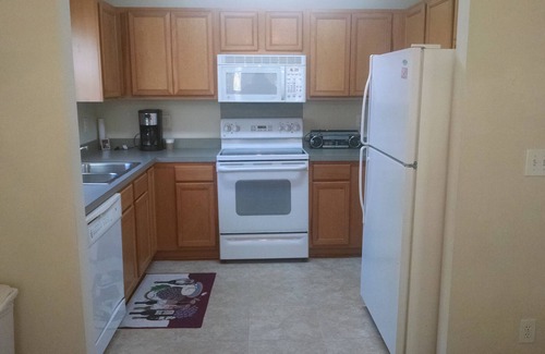 North Charleston House | 3 Bedrooms House with two (2) Full Bathrooms - Free WiFi