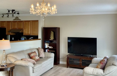 Calgary House | 3 bedrooms in a Contemporary Classic Setting