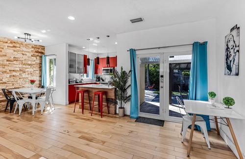 Liberty City House | 3 Bedrooms Miami Home with Pool and Summer Kitchen Close to Design District