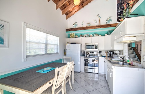 Marathon House | 3 Bedrooms plus Sleeping Loft at 7 Mile Bridge with Dockage!